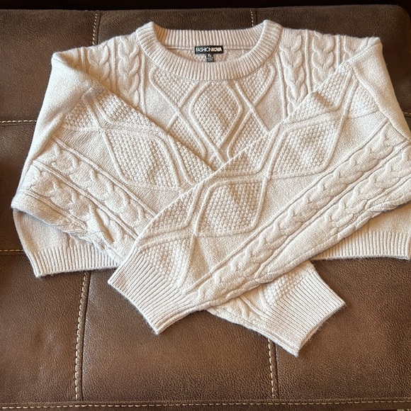 It’s almost sweater weather!! Check out this gray cable cropped sweater!! - Picture 2 of 5